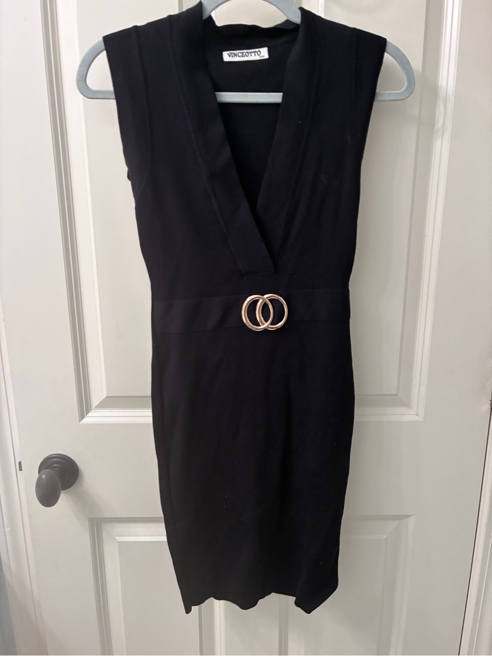 Vinceotto Black Sleeveless Sheath Dress